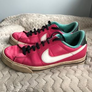 Retro Leather Nike Sneakers